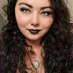 Meet your Posher, Kaitlin